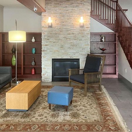 Comfort Inn & Suites St Paul Northeast Vadnais Heights Ngoại thất bức ảnh