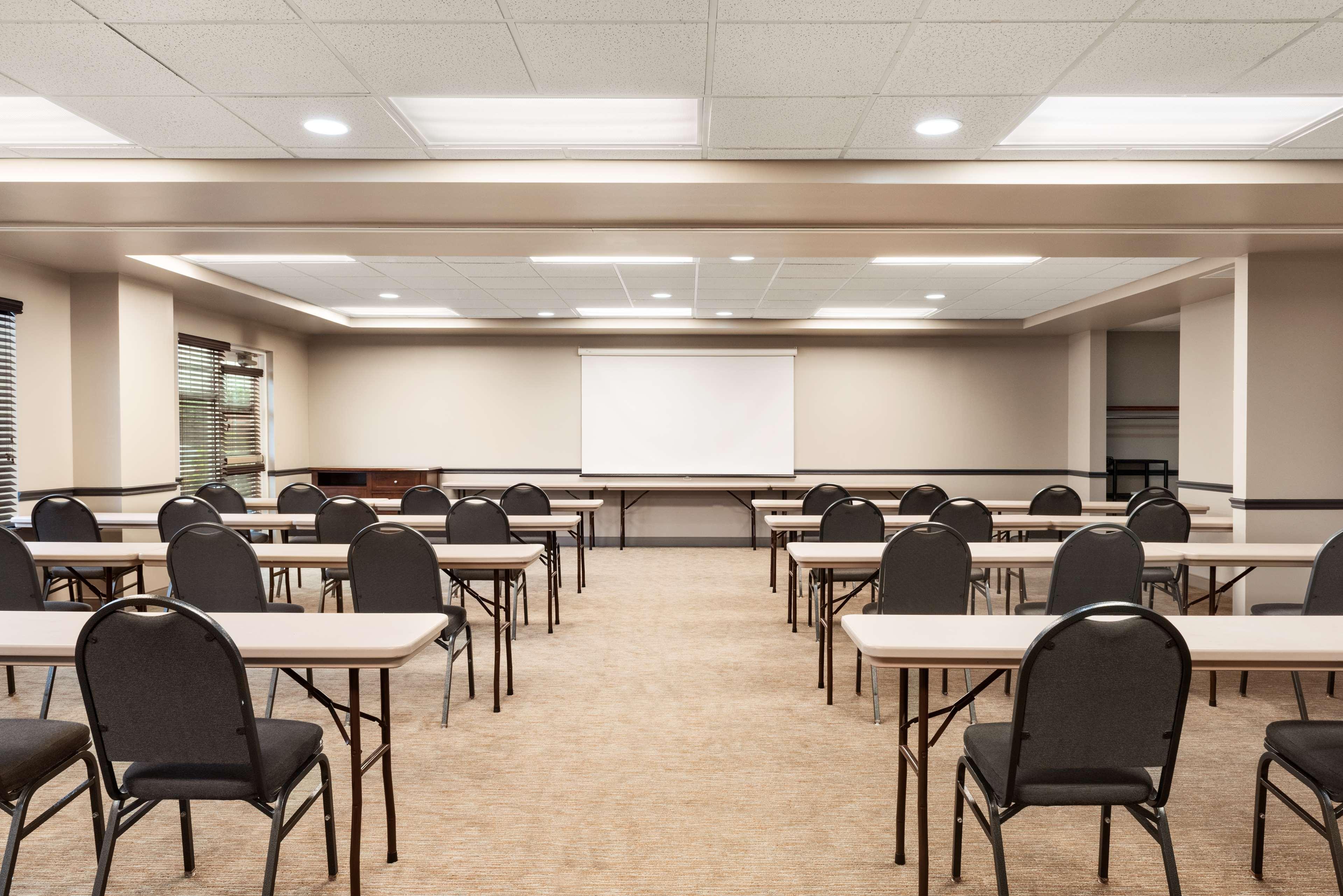 Comfort Inn & Suites St Paul Northeast Vadnais Heights Ngoại thất bức ảnh