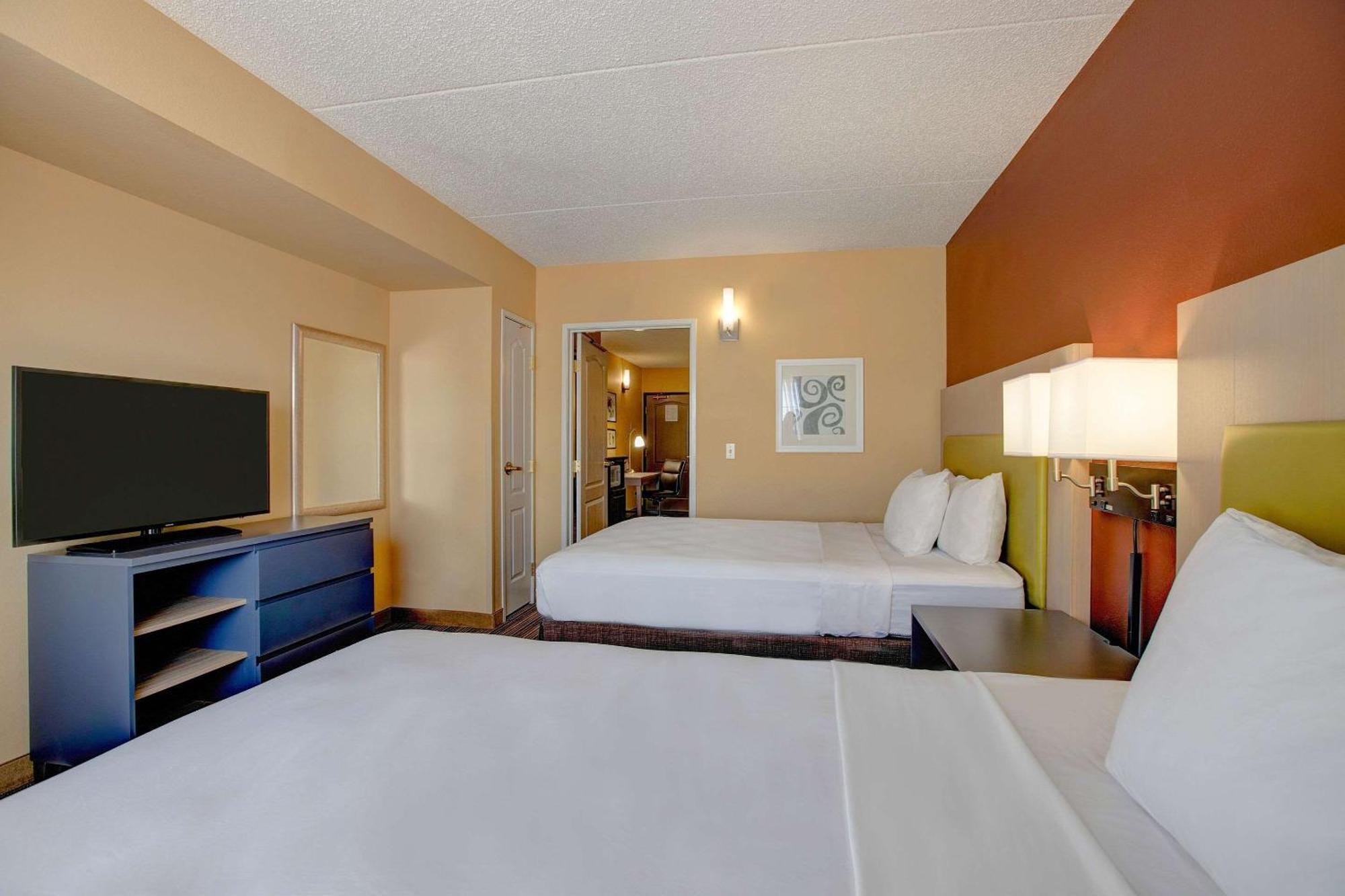 Comfort Inn & Suites St Paul Northeast Vadnais Heights Ngoại thất bức ảnh