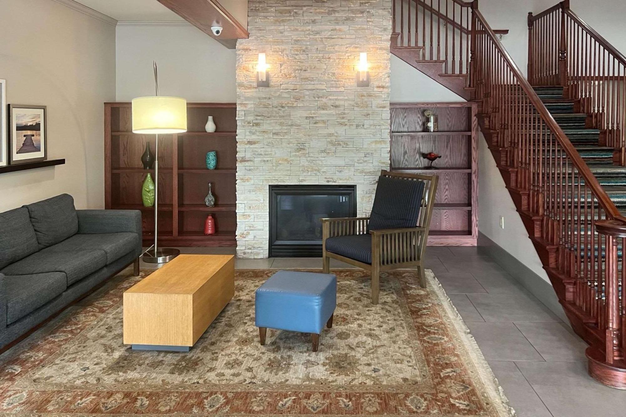 Comfort Inn & Suites St Paul Northeast Vadnais Heights Ngoại thất bức ảnh